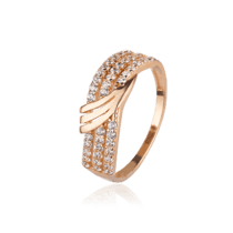обзорное фото Золотое кольцо с фианитом 028056  Золотые кольца с фианитом