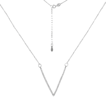 обзорное фото Серебряное колье V с фианитами 024723 Серебряные колье обзорное фото Серебряное колье V с фианитами 024723  Серебряные колье