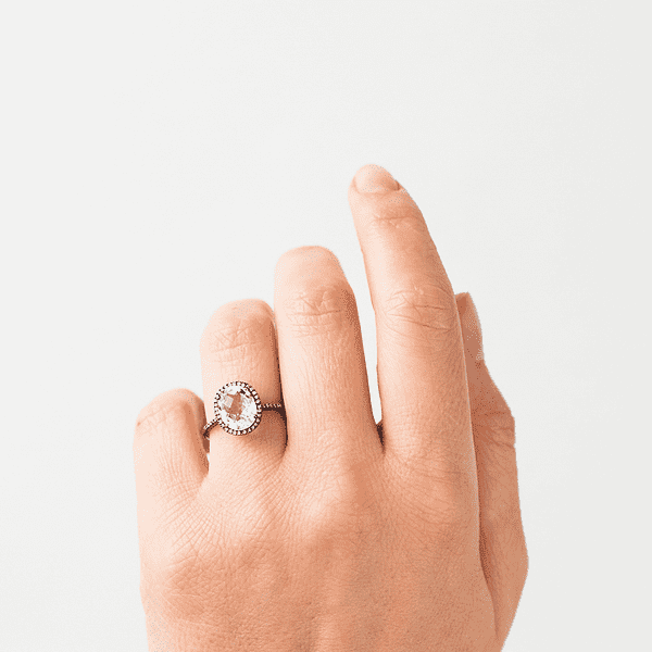 Жіноча каблучка з білого золота з кварцем і діамантами 032938 детальне зображення ювелірного виробу Жіноча каблучка з білого золота з кварцем і діамантами 032938 детальне зображення ювелірного виробу