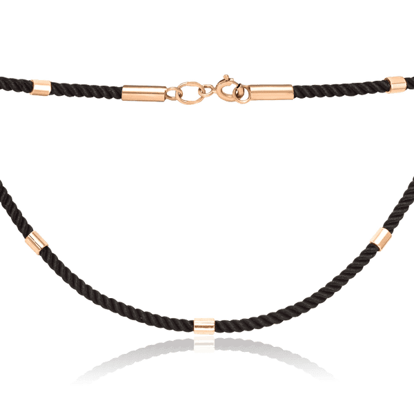 обзорное фото Черный ювелирный шнурок с золотыми вставками 035354 Золотые цепочки обзорное фото Черный ювелирный шнурок с золотыми вставками 035354  Золотые цепочки