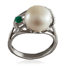 обзорное фото Серебряное кольцо со светлым жемчугом 023223  Серебряные кольца со вставками