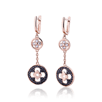 обзорное фото Золотые серьги Клевер с фианитами 029246 Золотые серьги с фианитом обзорное фото Золотые серьги Клевер с фианитами 029246  Золотые серьги с фианитом