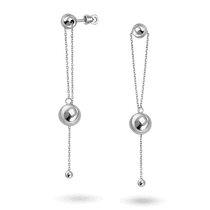 обзорное фото Серьги-пусеты в белом золоте с шариками разных размеров на цепочке 041292 Золотые серьги без вставок обзорное фото Серьги-пусеты в белом золоте с шариками разных размеров на цепочке 041292  Золотые серьги без вставок