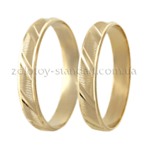 обзорное фото Золотое обручальное кольцо с насечками К10650  Золотые обручальные кольца с алмазной гранью