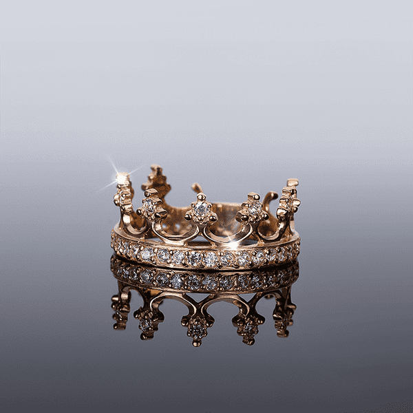 Золотое кольцо в форме короны Золотое кольцо в форме короны