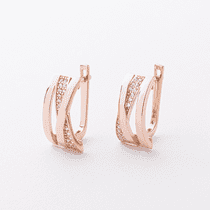 обзорное фото Золотые серьги с плавными линиями и россыпью фианитов на английской застежке 040980  Золотые серьги с фианитом