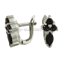 обзорное фото Серебряные серьги с гранатом 21405 Серебряные серьги с камнями обзорное фото Серебряные серьги с гранатом 21405  Серебряные серьги с камнями