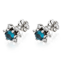 обзорное фото Сережки пуссеты из белого золота 585 с Лондон топазом 034017 Золотые серьги обзорное фото Сережки пуссеты из белого золота 585 с Лондон топазом 034017  Золотые серьги