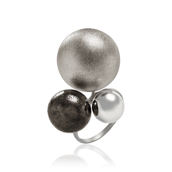 Серебряное кольцо с шариками в стиле Dior 034170 детальное изображение ювелирного изделия Серебряные кольца Серебряное кольцо с шариками в стиле Dior 034170 детальное изображение ювелирного изделия Серебряные кольца