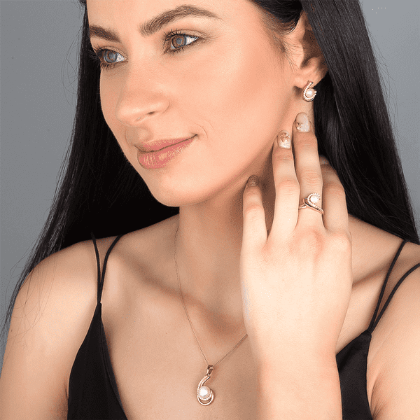 Золотое кольцо с жемчугом 312172 Золотое кольцо с жемчугом 312172