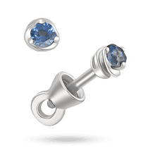 обзорное фото Пуссеты в белом золоте с большим камнем сапфиром в закрученной трехлапчатой оправе 041163 Золотые серьги с сапфиром обзорное фото Пуссеты в белом золоте с большим камнем сапфиром в закрученной трехлапчатой оправе 041163  Золотые серьги с сапфиром