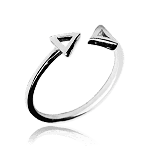 Серебряное кольцо незамкнутое Притяжение 035614 детальное изображение ювелирного изделия Серебряные кольца