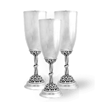 обзорное фото Набор из трёх серебрянных рюмок 925 пробы 037920 Серебряные рюмки, стопки обзорное фото Набор из трёх серебрянных рюмок 925 пробы 037920  Серебряные рюмки, стопки