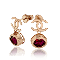 обзорное фото Золотые серьги гвоздики Поцелуй 033741 Золотые серьги обзорное фото Золотые серьги гвоздики Поцелуй 033741  Золотые серьги