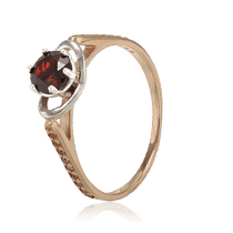 обзорное фото Золотое кольцо с гранатом и фианитами 028642 Золотые кольца с гранатом обзорное фото Золотое кольцо с гранатом и фианитами 028642  Золотые кольца с гранатом