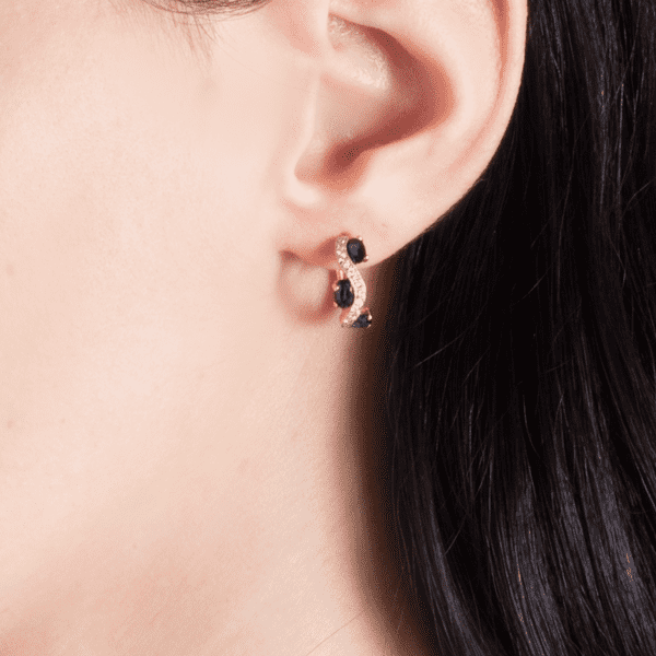 Серьги с бриллиантом и сапфиром 425176 фото Серьги с бриллиантом и сапфиром 425176 фото