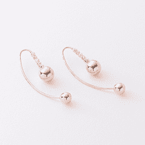 обзорное фото Золотые серьги-протяжки с шариками разного размера гладкими и с алмазной гравировкой 041003 Золотые серьги без вставок обзорное фото Золотые серьги-протяжки с шариками разного размера гладкими и с алмазной гравировкой 041003  Золотые серьги без вставок