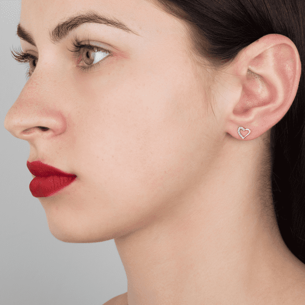 Детские золотые серьги сердечки с бриллиантами S21350  фото Детские золотые серьги сердечки с бриллиантами S21350  фото