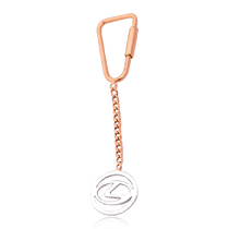 обзорное фото Золотой брелок с логотипом Лексус 032993 Брелок из золота обзорное фото Золотой брелок с логотипом Лексус 032993  Брелок из золота