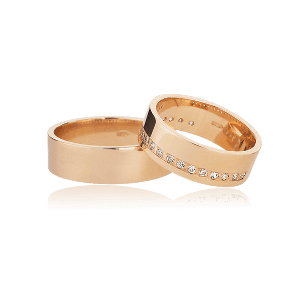 Золотое обручальное кольцо с фианитами  Золотое обручальное кольцо с фианитами