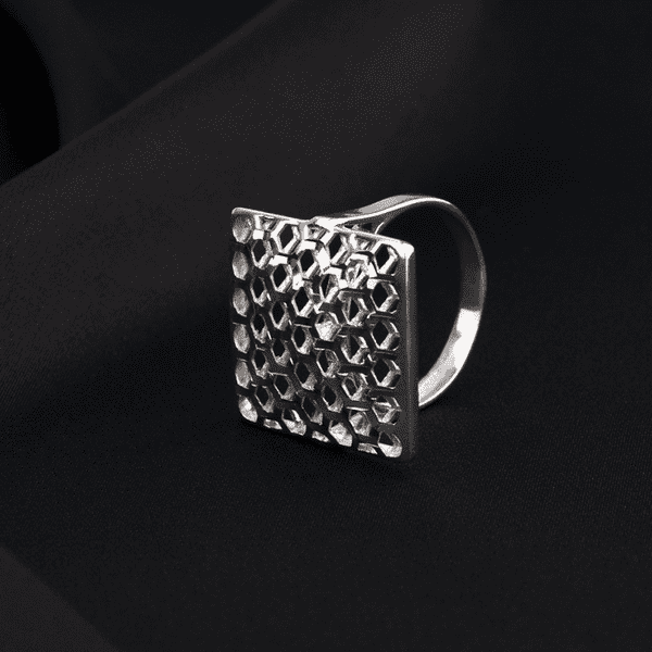 кольцо из серебра квадрат с перфорацией кольцо из серебра квадрат с перфорацией