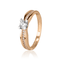 обзорное фото Кольцо в красно-белом золоте с фианитами 027496  Золотые кольца для помолвки с цирконием