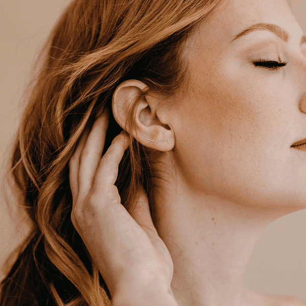 стильные серьги-каффы из золота стильные серьги-каффы из золота