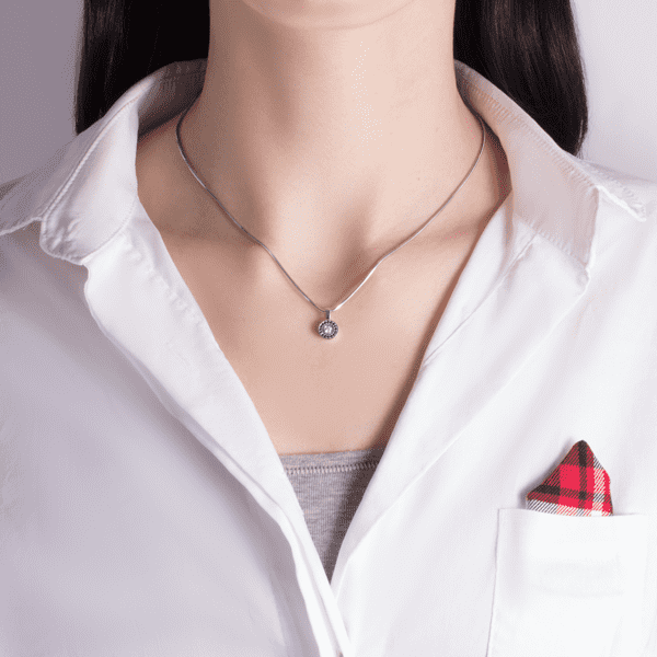 Золотой подвес с бриллиантом Р0612 фото Золотой подвес с бриллиантом Р0612 фото