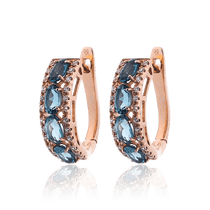 обзорное фото Серьги золотые с дорожкой Лондон топазов и фианитами 034577 Золотые серьги обзорное фото Серьги золотые с дорожкой Лондон топазов и фианитами 034577  Золотые серьги