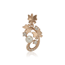 обзорное фото Золотой подвес с жемчугом Бабочки 028846 Золотые кулоны с жемчугом обзорное фото Золотой подвес с жемчугом Бабочки 028846  Золотые кулоны с жемчугом