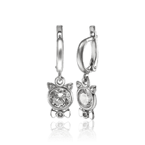 обзорное фото Серебряные серьги подвески в виде котика с фианитами 034441  Серебряные серьги