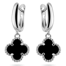 обзорное фото Серьги на английской застежке с подвесным клевером из оникса 039470 Серебряные серьги с камнями обзорное фото Серьги на английской застежке с подвесным клевером из оникса 039470  Серебряные серьги с камнями