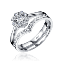 обзорное фото Нежное золотое кольцо с бриллиантами 031015  Золотые кольца