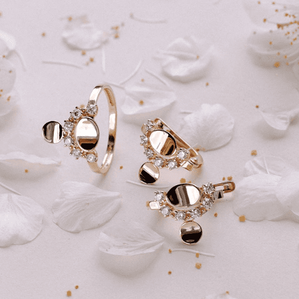 Золоті сережки Кетрін з фіанітами в вигляді корони 033149 детальне зображення ювелірного виробу
