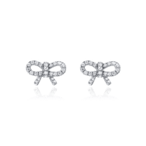 обзорное фото Золотые серьги гвоздики Бантик с бриллиантами 029820  Золотые серьги