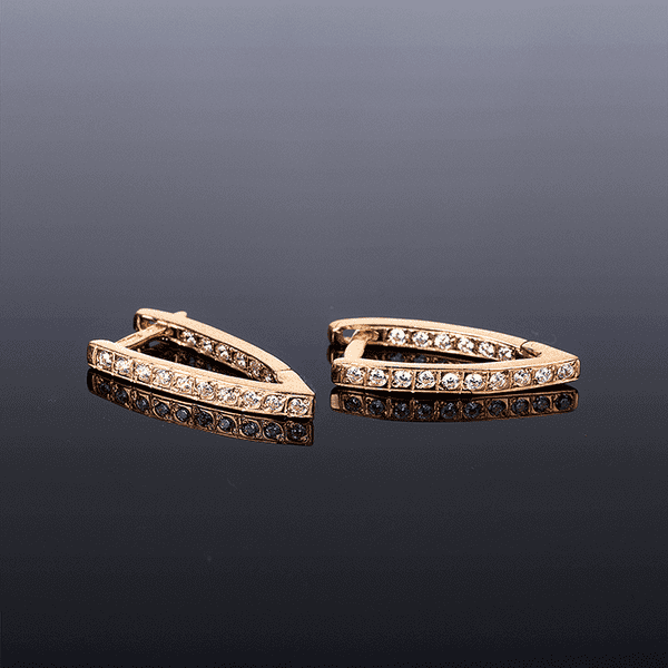 Золотые серьги с дорожкой из фианитов Золотые серьги с дорожкой из фианитов