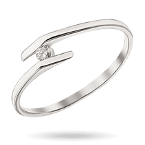 обзорное фото Минималистичное кольцо в форме расходящегося витка и круглого бриллианта, что его соединяет 040715  Золотые кольца с бриллиантами