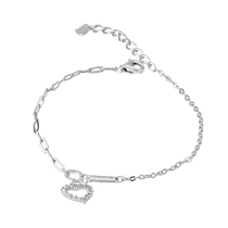 обзорное фото Серебряный браслет с комбинации разных звеньев и сердечком задекорированным фианитами 040557  Серебряные женские браслеты