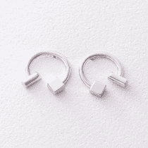 обзорное фото Стильные геометрические серьги-пусеты в белом золоте без вставок 040983  Золотые серьги без вставок