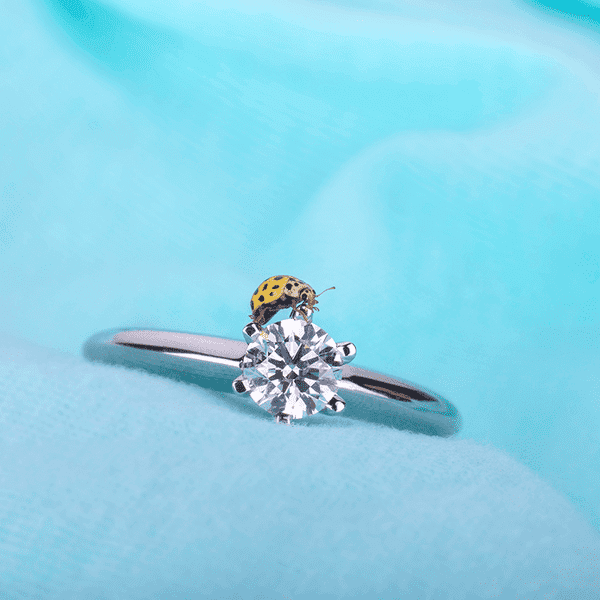 кольцо с бриллиантом на помолвку кольцо с бриллиантом на помолвку