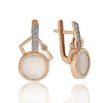 обзорное фото Оригинальные золотые серьги с перламутром и фианитами Ирма 033825 Золотые серьги обзорное фото Оригинальные золотые серьги с перламутром и фианитами Ирма 033825  Золотые серьги