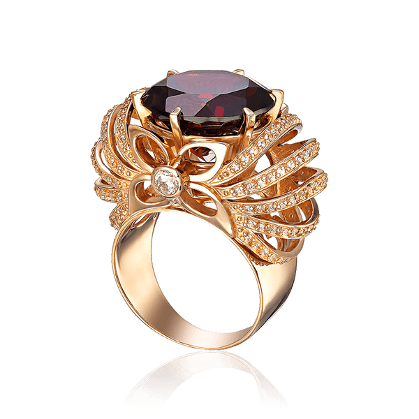 Эксклюзивное золотое кольцо с гранатом и фианитами Герцогиня 036244 детальное изображение ювелирного изделия Золотые кольца Эксклюзивное золотое кольцо с гранатом и фианитами Герцогиня 036244 детальное изображение ювелирного изделия Золотые кольца