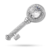 обзорное фото Серебряная подвеска "Ключик" с большим круглым фиантом в оправе и россыпью маленьких фианитов 040068  Серебряные подвески со вставками