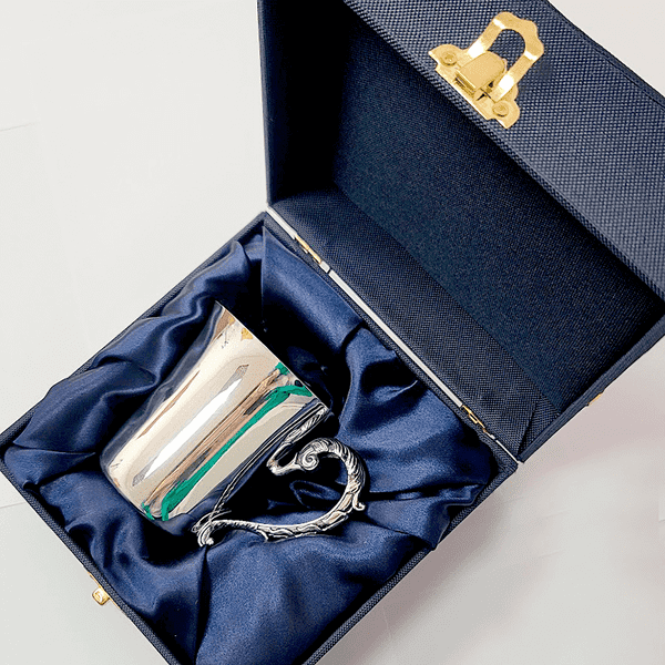 срібна чашка срібна чашка