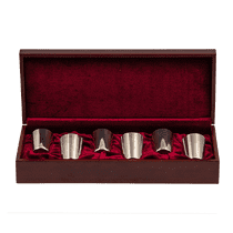 обзорное фото Набор серебряных стопок гладких 031473 Наборы столового серебра обзорное фото Набор серебряных стопок гладких 031473  Наборы столового серебра