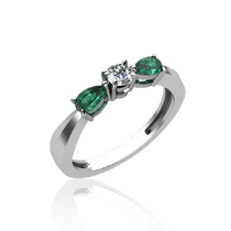 обзорное фото Кольцо из белого золота с бриллиантом и изумрудами 030328  Золотые кольца с бриллиантами