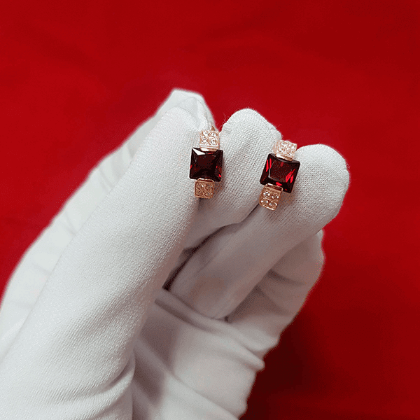 серьги с гранатом золото 585 серьги с гранатом золото 585