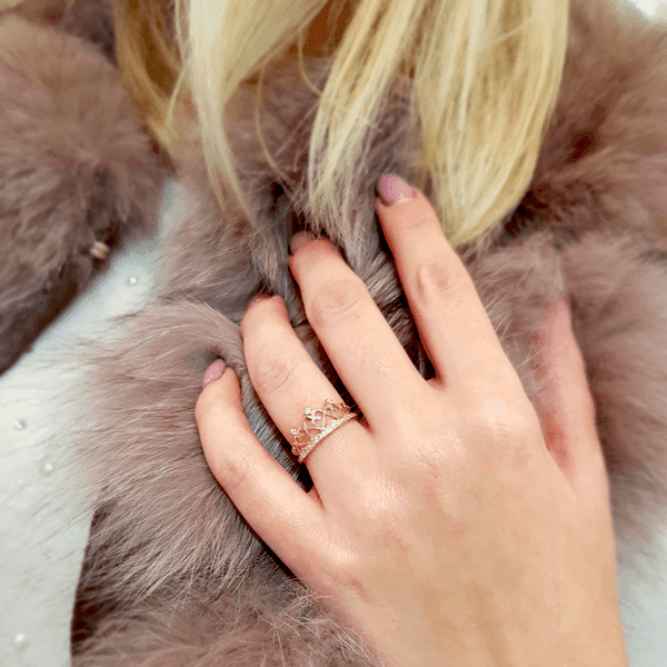 Золотое кольцо Корона с фианитами 025702 Золотое кольцо Корона с фианитами 025702