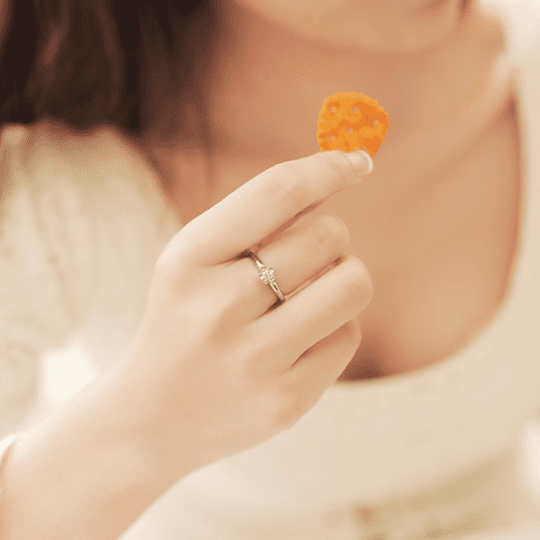 Каблучка для заручин з діамантом із білого золота 024514 детальне зображення ювелірного виробу Каблучка для заручин з діамантом із білого золота 024514 детальне зображення ювелірного виробу