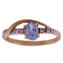 обзорное фото Золотое кольцо с топазом 18106 Золотые кольца с топазом обзорное фото Золотое кольцо с топазом 18106  Золотые кольца с топазом